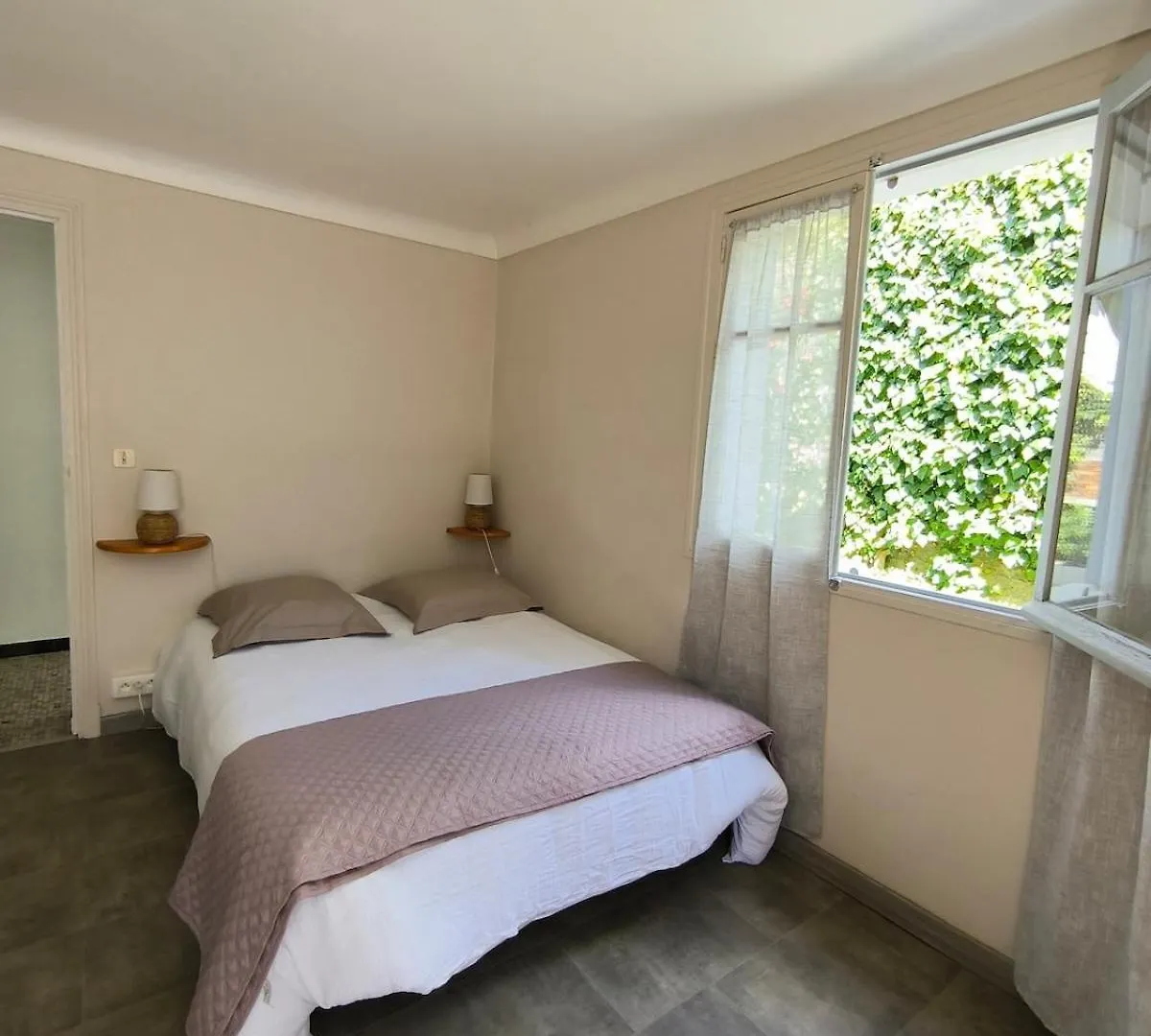 بيت للعطل Appartement 4 Pers, 2 Chambres, En Rdc D'Une Maison, A Luz Saint Sauveur, Hautes-Pyrenees لوز سانت سوفير